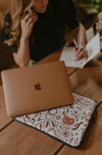 Load image into Gallery viewer, The Saddle Shoppe Pattern Laptop/Ipad Sleeve